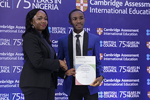 Certificate presentaton at Nigeria awards