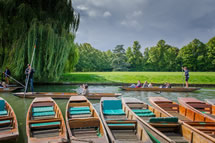 Punting in Cambridge (low res)